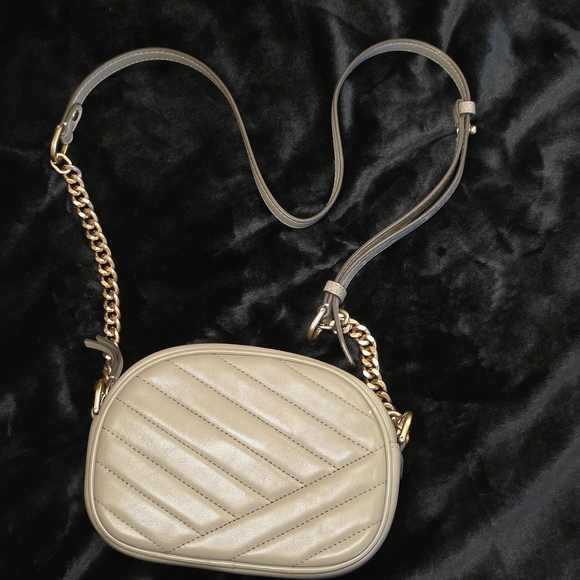 Tory Burch Quilted Beige Crossbody Bag with Gold Chain